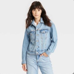 Women's Studded Denim Trucker Jacket - Universal Thread™ Blue
XL